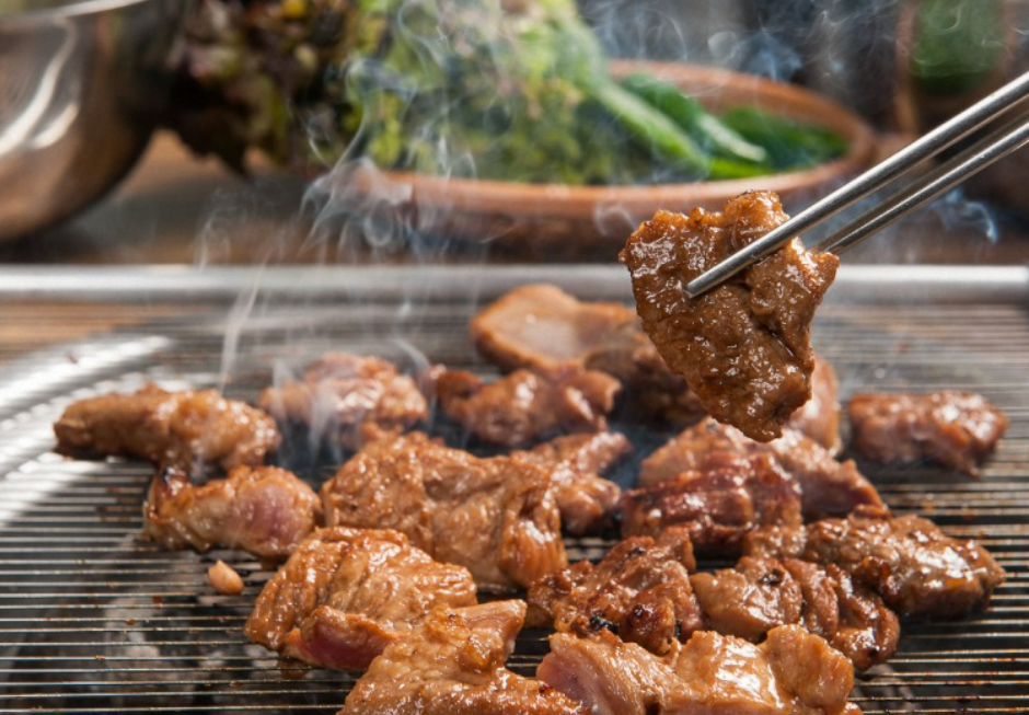 [강동구 성내동] 불타 웃는 도야지 성내점