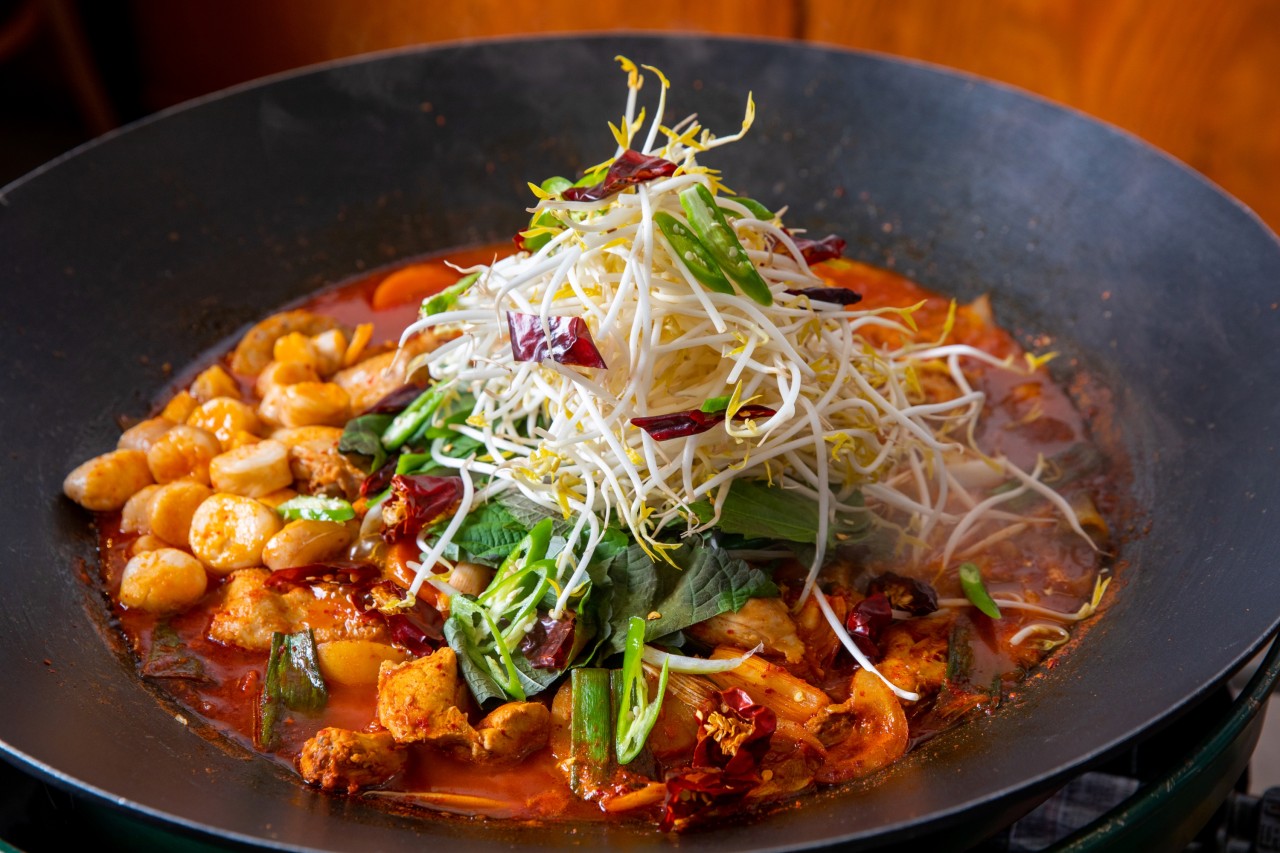 [충북 혁신도시] 통큰솥뚜껑닭볶음탕 충북혁신도시점